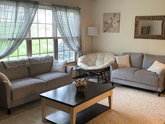 Living Room (before)