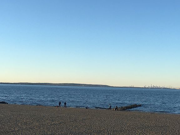 5th image of 95 Shore Blvd