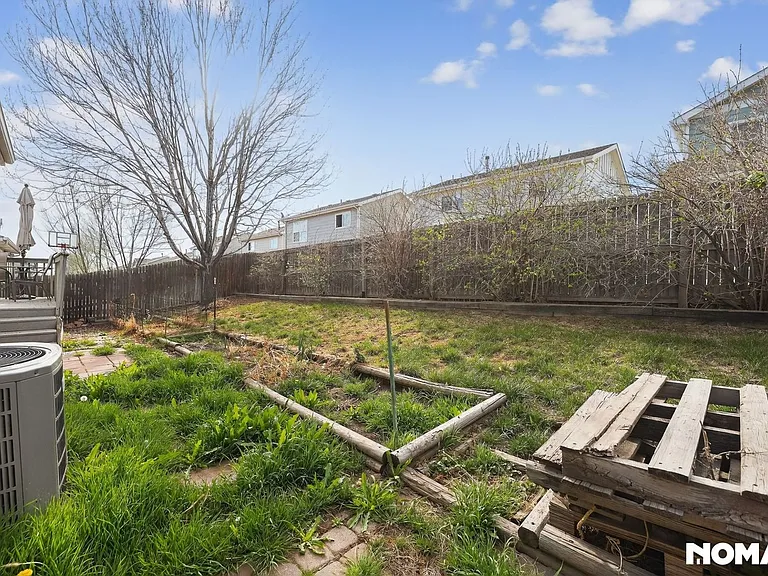 454 E 77th Pl — Photo 32