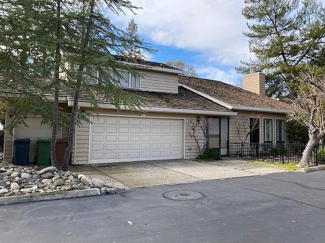 2nd image of 6903 Pescado Cir