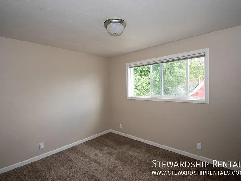 880 W 6th Ave #8 — Photo 7