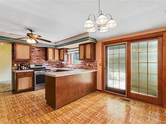 4th image of 27819 Marquette Blvd