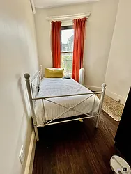 Rented by R New York