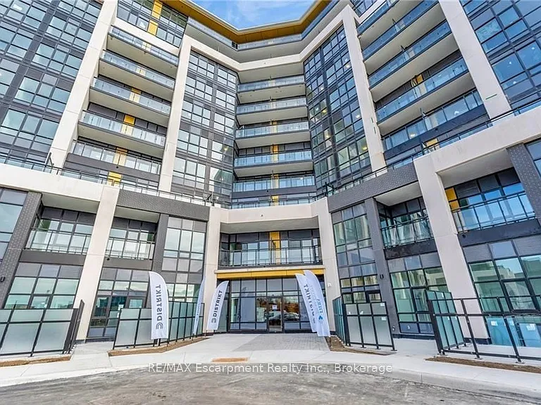 405 Dundas St W #721 — Photo 1