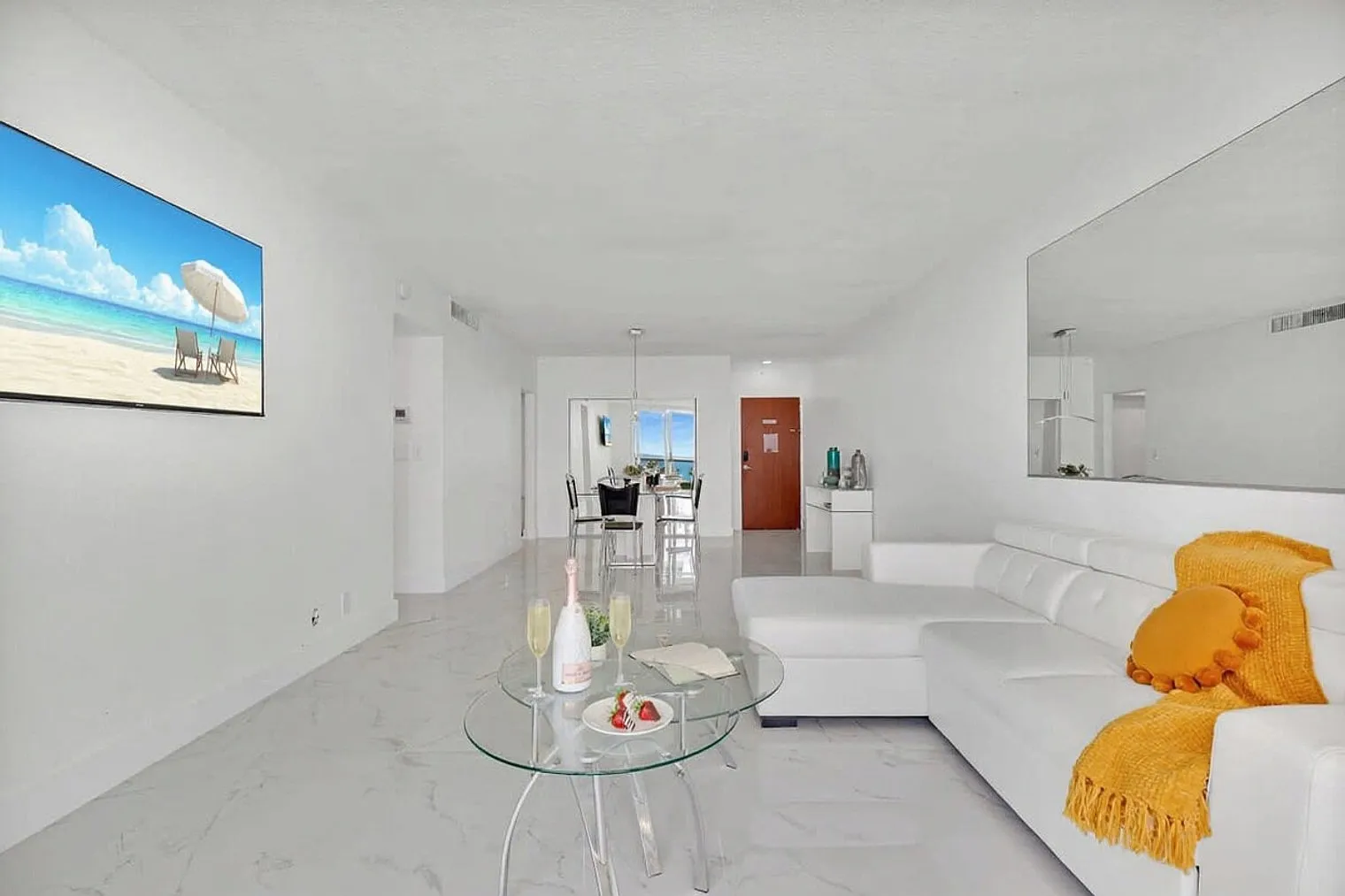 1 bed, 1.0 bath, 871 sqft, $3,136 — Photo 4