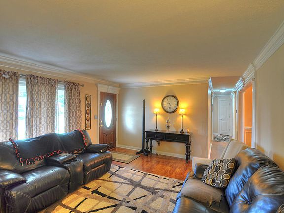 3rd image of 6701 Sunny Vale Way