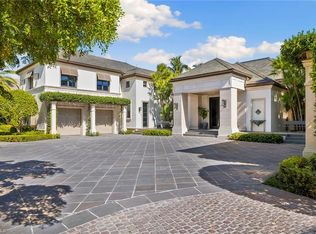 701 Kings Town Dr, Naples, FL 34102