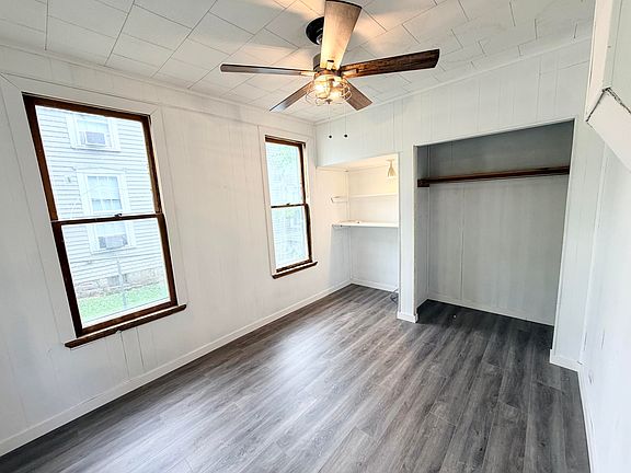 5th image of 207 N Myrtle Street