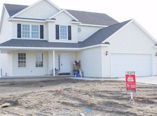 2154 Jaime Dr, Bay City, MI 48706