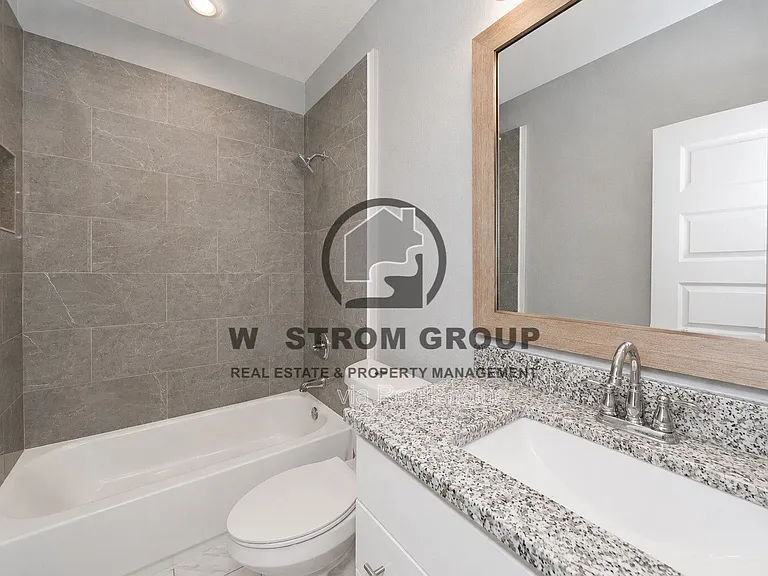 1501 Avenue E — Photo 26
