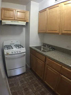 Rented by Giaps Realty Group LLC | media 12