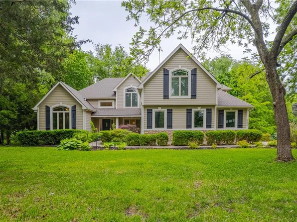 704 Folks Rd, Lawrence, KS 66049