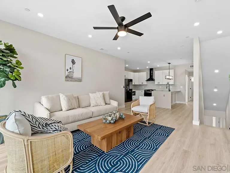 352 Imperial Beach Blvd — Photo 4