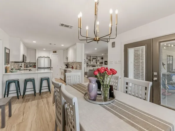 1905 Rollingwood Dr, Huntsville, TX 77340