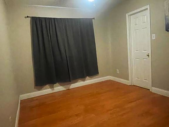 3rd bedroom or office space