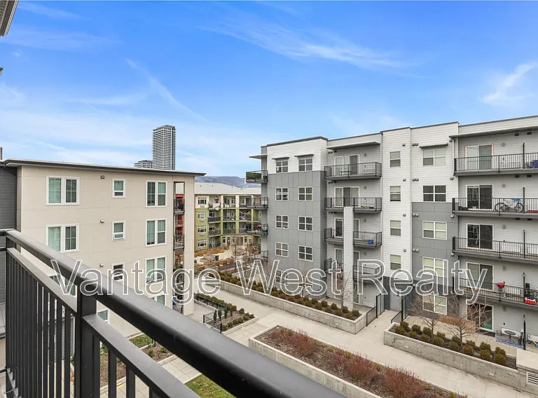 1775 Chapman Pl #Penthouse 12 — Photo 16