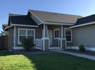 1099 Village Knoll Dr, Sparks, NV 89436