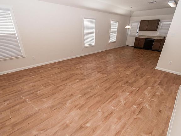 4th image of 3027 Aspen Mdw
