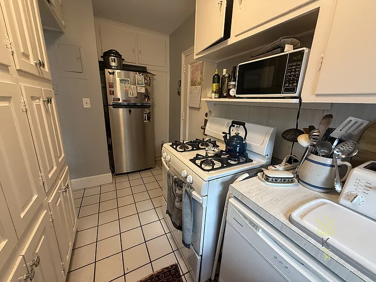 312 Washington St #3-5 — Photo 5