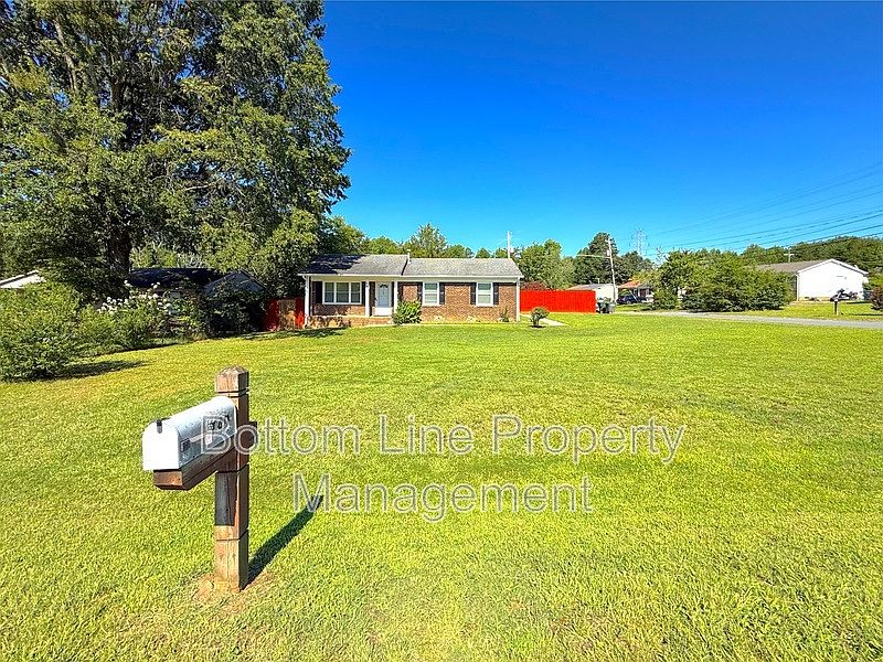 1st image of 749 Shannon Bradley Rd