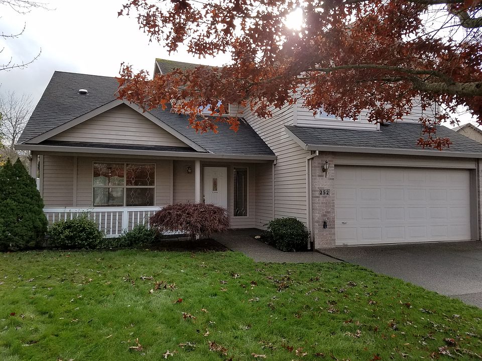 1st image of 252 NE 61st Pl