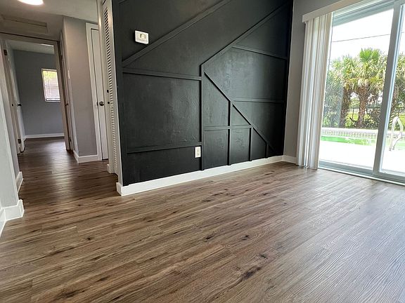 3rd image of 1221 Cypress Ln