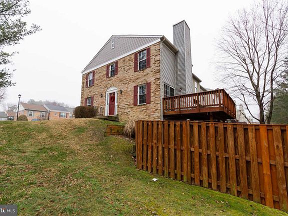 2nd image of 2877 Bowes Ln