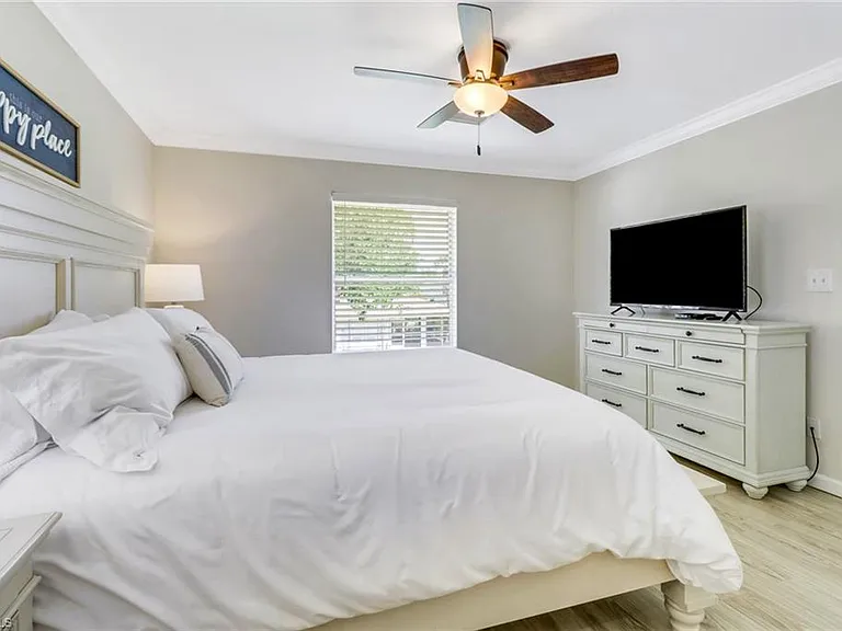 1358 Derbyshire Ct #F-201 — Photo 18