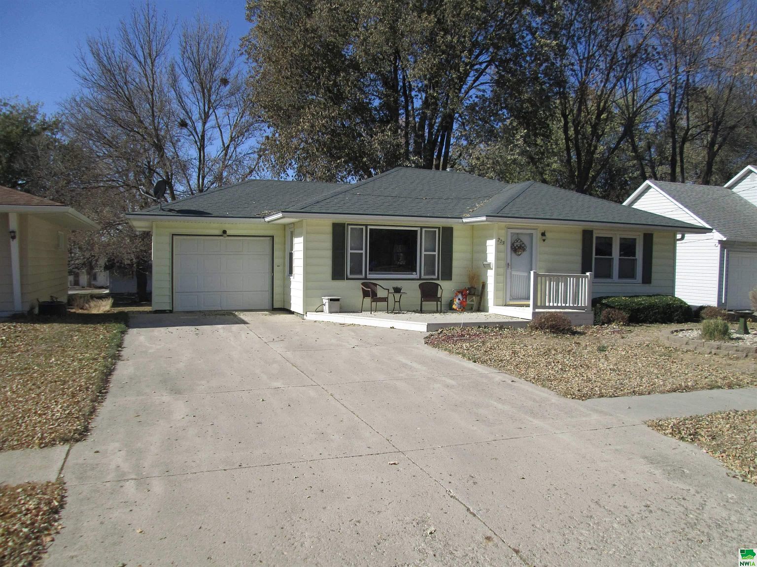 223 N 7th Ave, Sheldon, IA 51201 Zillow