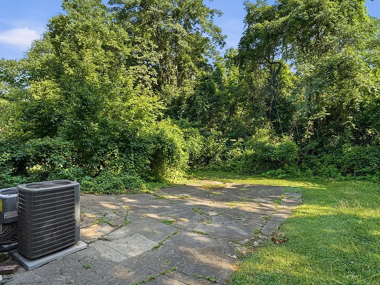 682 Greenwood Ave — Photo 30
