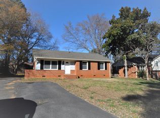 331 Fairgreen Dr, Charlotte, NC 28217