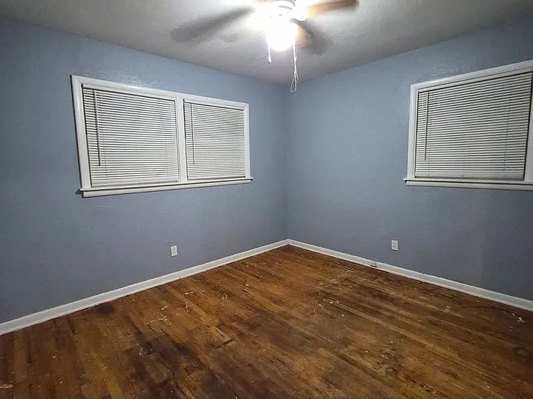 1814 Hondo St — Photo 11