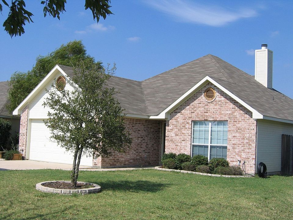 608 Martingale Oak Point, Tx