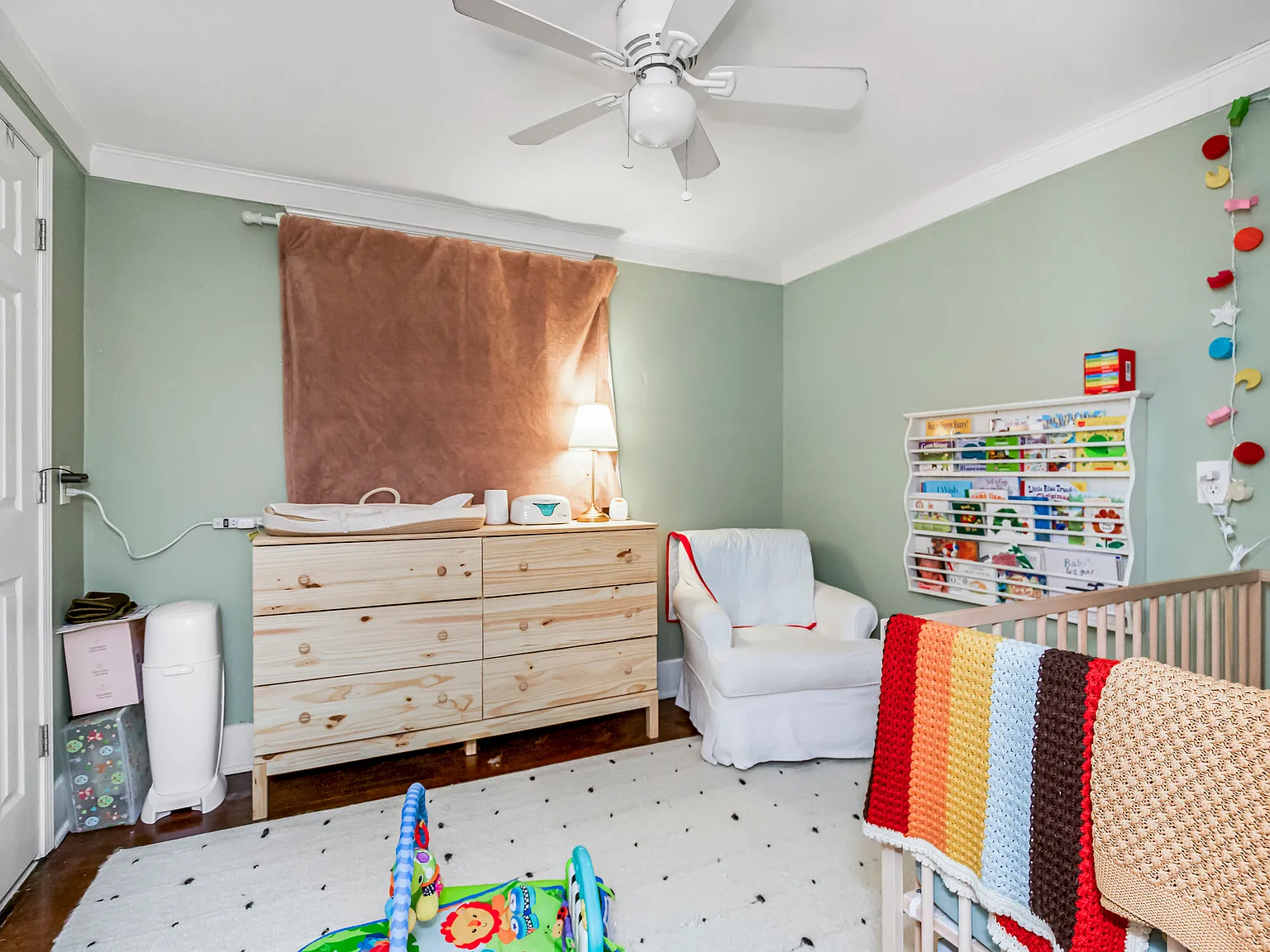 2 bed, 1200 sqft, $1,600 — Photo 4