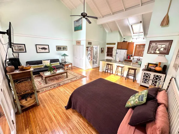 100 Lio Pl #J3, Maunaloa, HI 96770
