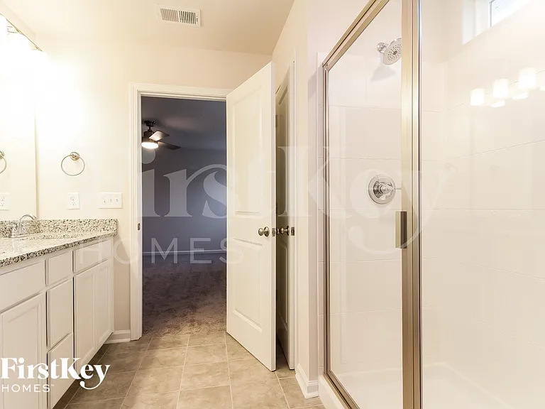 721 Ridgemoor Trl — Photo 10