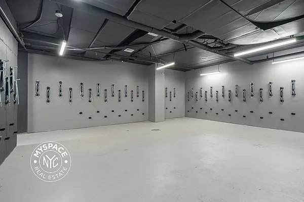 Rented by MySpaceNYC | media 14