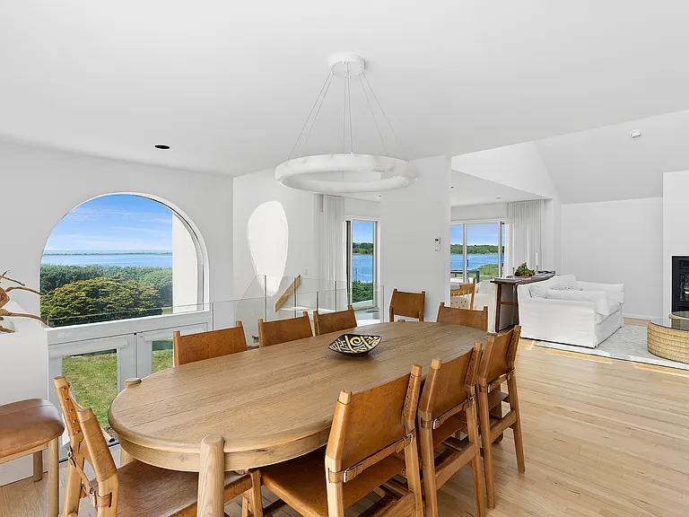 84 Inlet Rd E — Photo 12