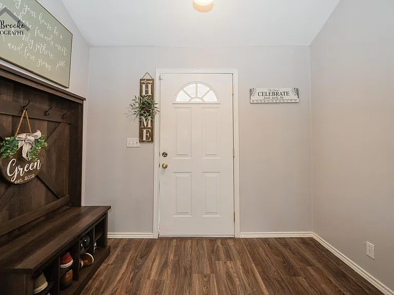 800 Shore Line Dr — Photo 35