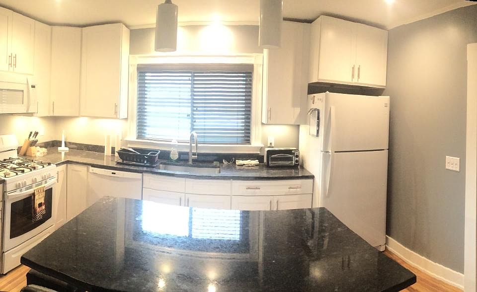 1st image of 75 Greenwood St Floor 2