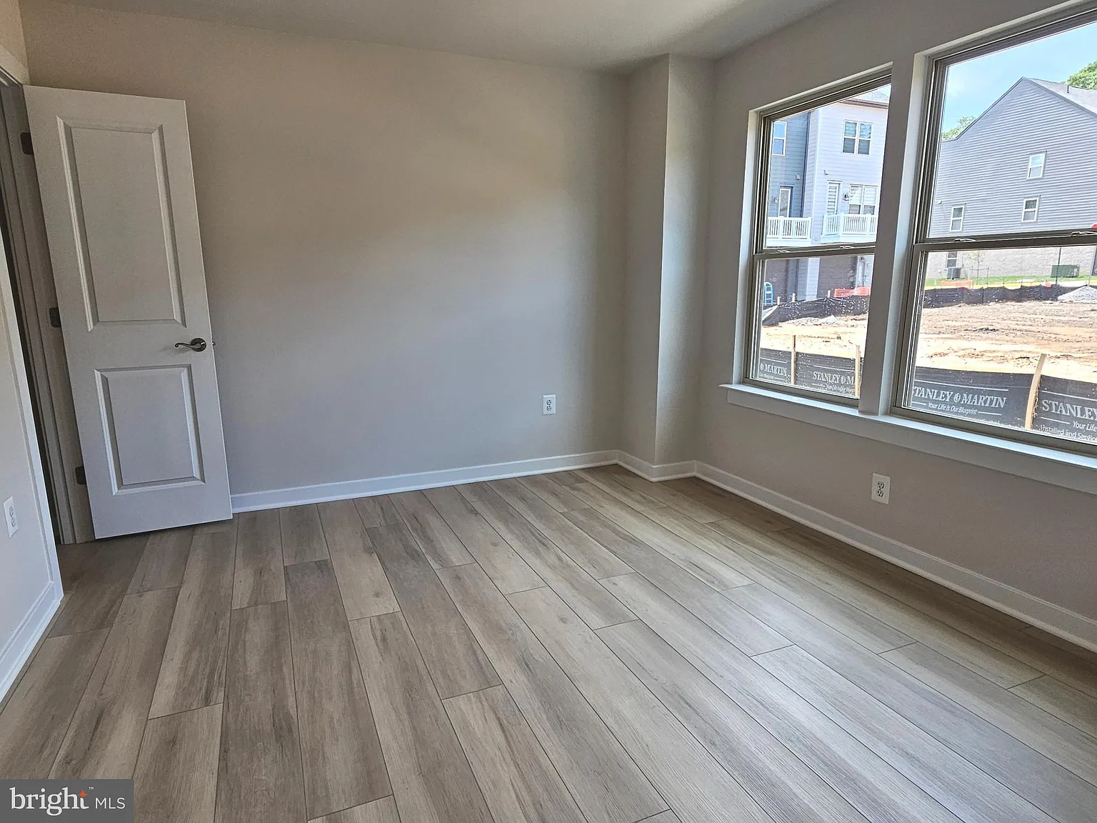 4 bed, 3.5 bath, 1943 sqft, $3,400 — Photo 4