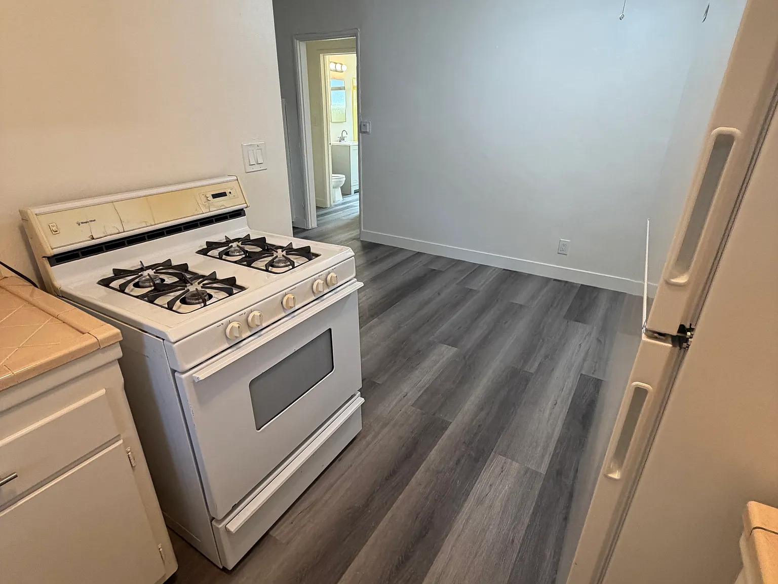 1 bed, 650 sqft, $1,800 — Photo 3