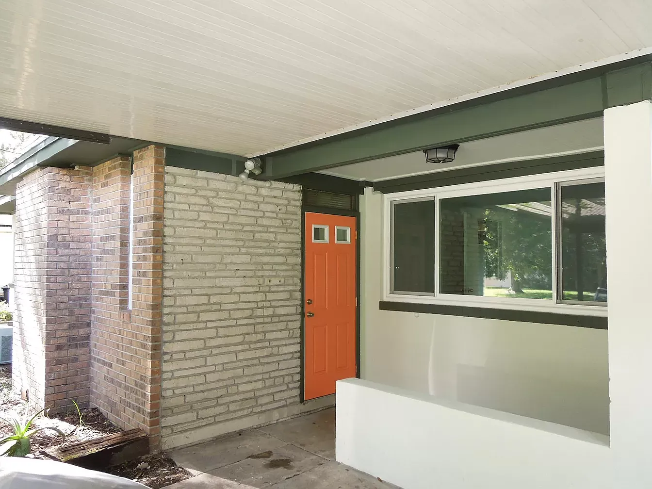 4757 Beverly Cir — Photo 2