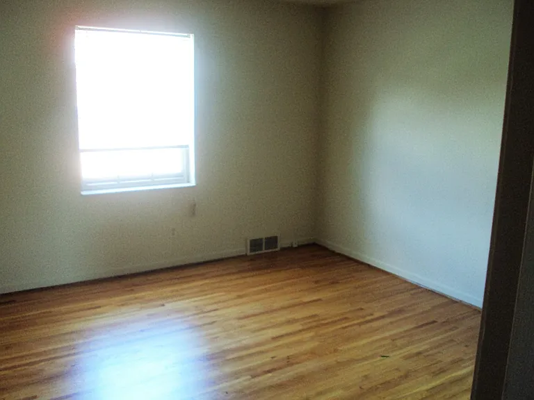 (483) 5830-44 Bermuda Rd — Photo 6