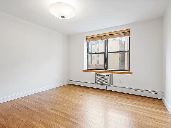 5th image of 133 Essex St APT 502