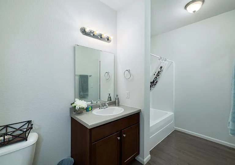 Regency Apartment Homes — Photo 25