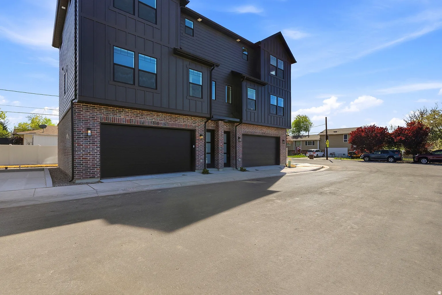3 bed, 1841 sqft, $2,495 — Photo 2