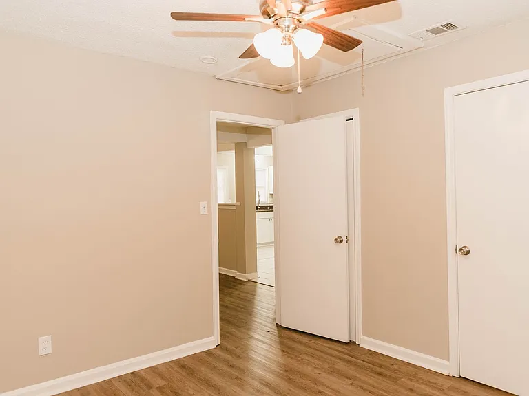 2780 Hall Dr SE — Photo 28