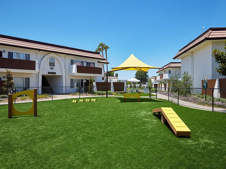 Villa Del Mar Apartments (new) — Photo 3