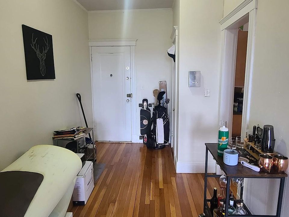 1st image of 1822 Commonwealth Ave #25